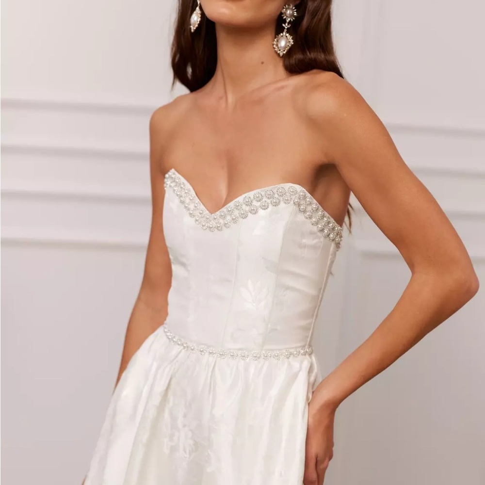 V. Chapman Strapless White Dress - Picture 11 of 15